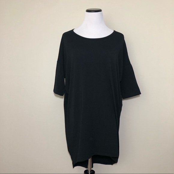 LuLaRoe Tops - LuLaRoe Solid Black Irma Tunic Top